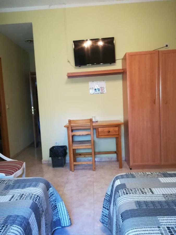 Hostal Brunete Exterior foto